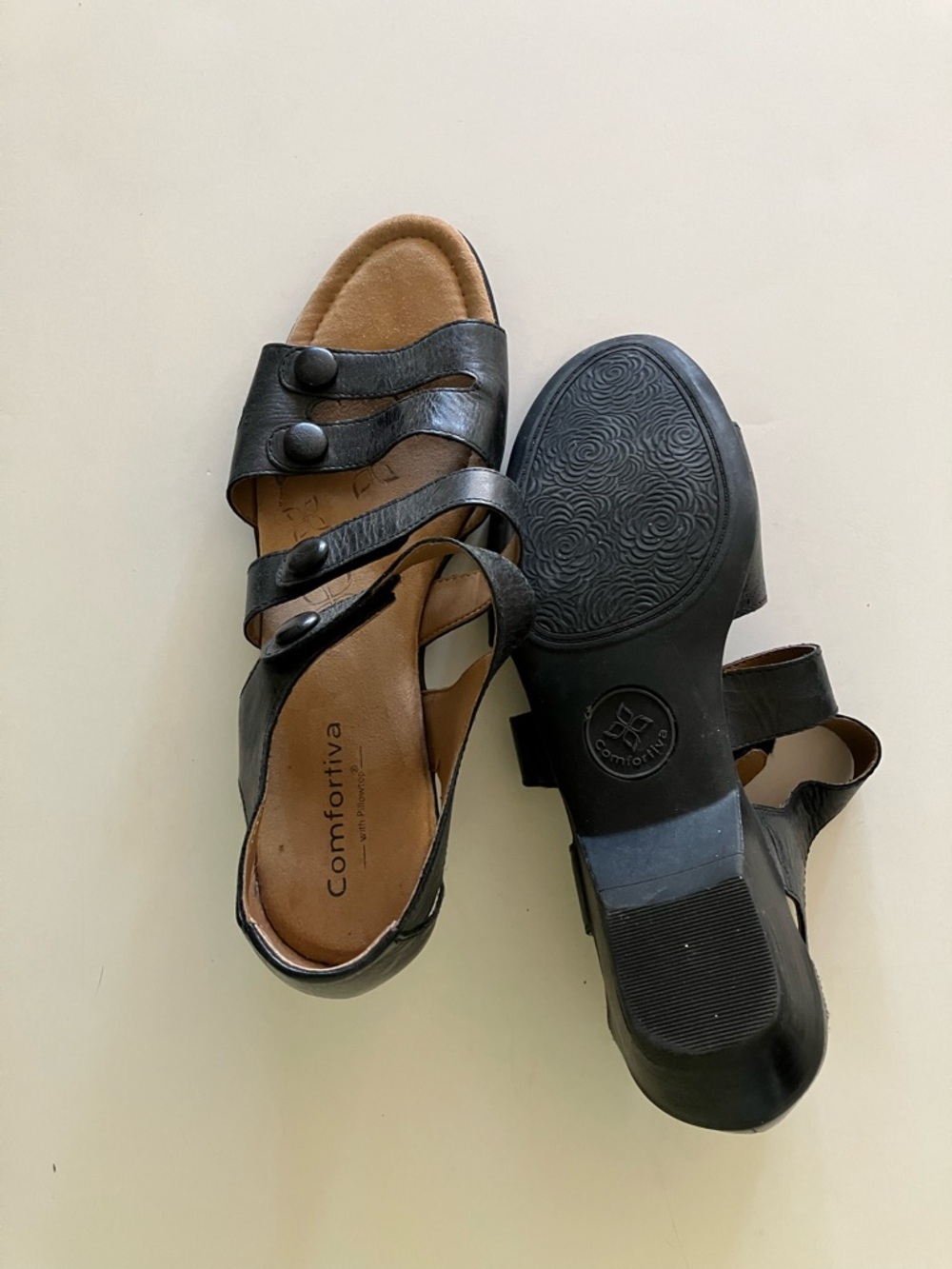 Comfortiva Navy Sandals Size 10N